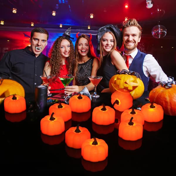 12 st LED-elektroniska ljuslyktor i pumpaform för Halloweenfest