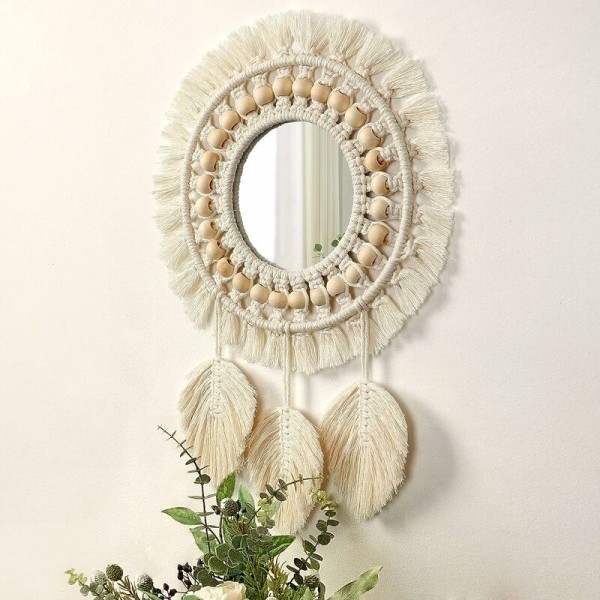 Boho Macrame Fransad Väggspegel med Träpärlor Fjäderhänge Rund Väggkonst Spegel för Sovrum Hall Vardagsrum Heminredning (Beige)