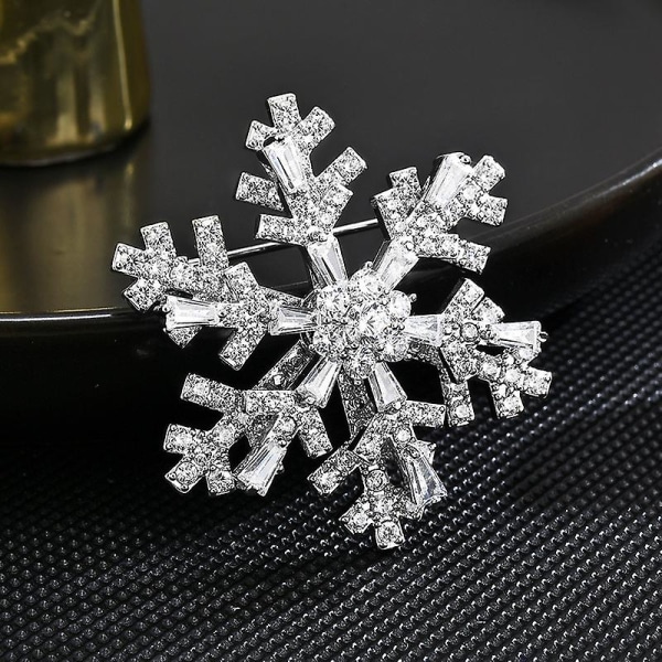 Kristall vinter snöflinga brosch för kvinnor kostym hänge halsband kappa lås broscher Cosplay smycken