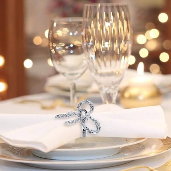Sæt med 8 gennembrudte blomsterformede servietringe i legering, servietholdere til middage, bryllupsfester, familiesammenkomster.