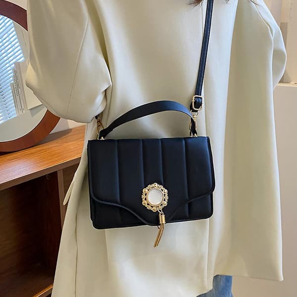 Crossbody-väskor för kvinnor, kedjepåsar med axelrem, små handväskor