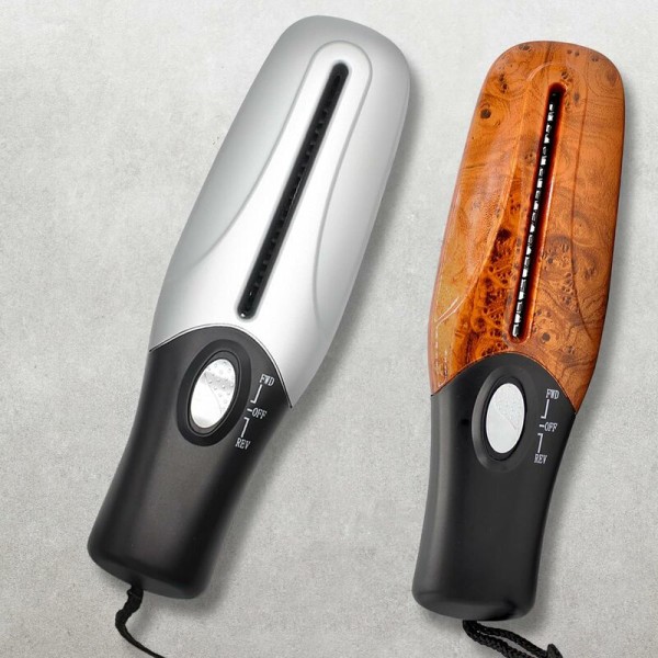 Elektrisk dokumentförstörare - bärbar / kompakt - dokumentförstörare - snabb skärning - strömförsörjning: batteri / USB - 26 x 8 cm (silver + vit låda)