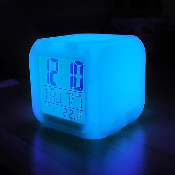 Tecknad digital väckarklocka, led digital display, elektronisk liten väckarklocka för sovrum