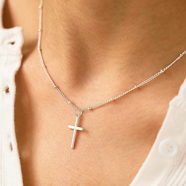 Litet korshänge Halsband Silver Små pärlhalsband Kort kedja Smycken för kvinnor och flickor