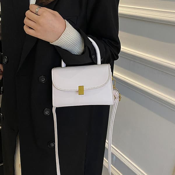 Crossbody-väskor för kvinnor, damväskor med justerbar axelrem, vit