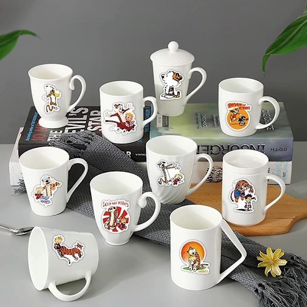 50 kpl Calvin ja Hobbes -tarroja söpöjä sarjakuva-tarroja lapsille Hydroflask hauskoja klassisia USA-animetarroja vedenkestäviä vinyylitarroja kannettavalle tietokoneelle vesipullolle