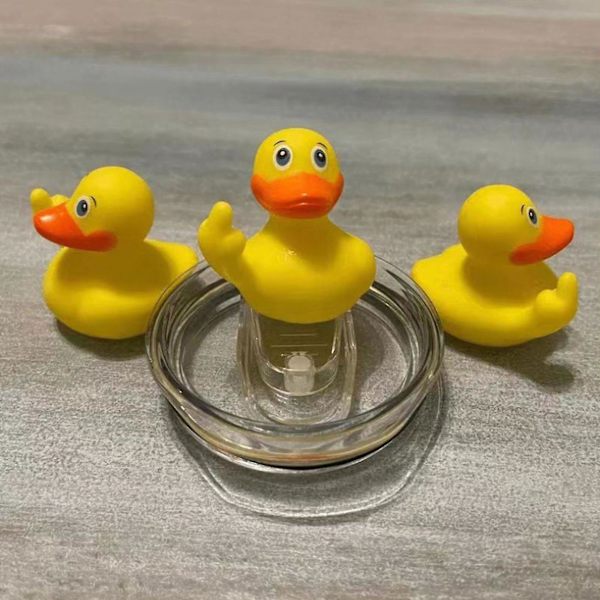 Finger Duck Badleksaker Söta Flytande Badkar Anka Bil Gummi Anka Bil Prydnader Anka Bil Instrumentbräda Dekorationer Födelsedagsfest Jul-26