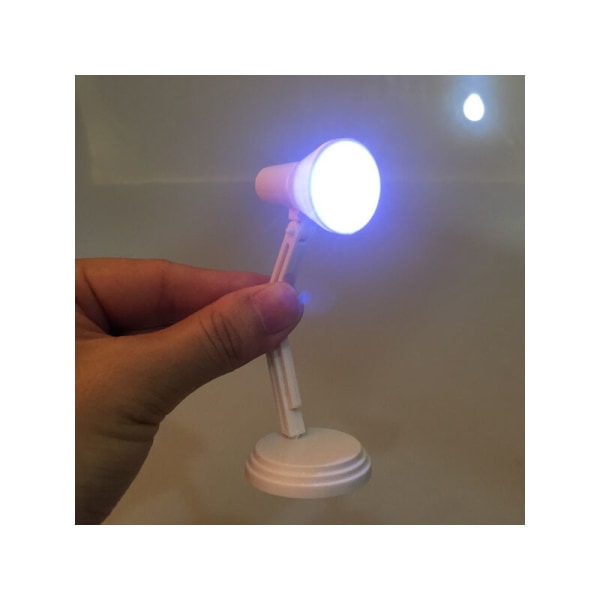 1/6 mittakaava valkoinen LED-pöytälamppu malli huonekalut suosituille leluille nukkekodin tarvikkeet lasten teeskentelylelu 1 kpl