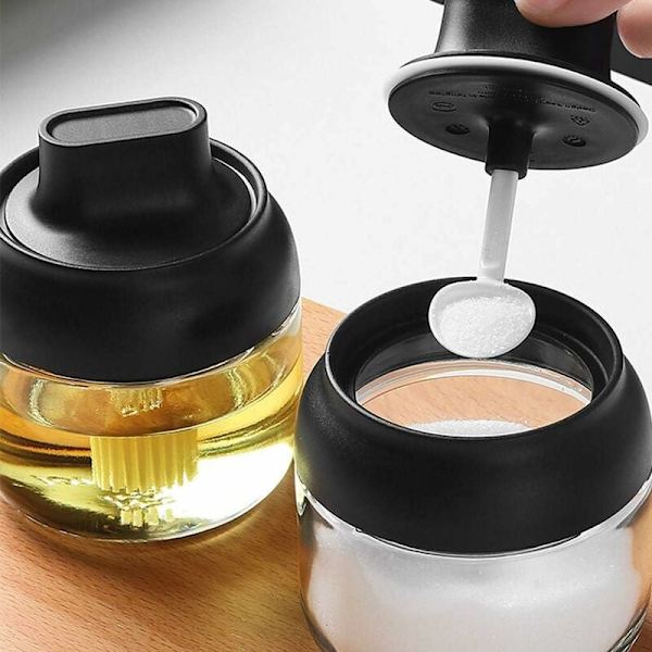 2 stk. lufttætte glas krydderi beholdere krydderi flaske salt peber krydderi opbevaringsflaske krydderi krukker potte med ske - sort