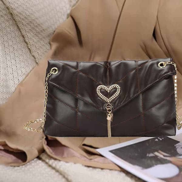 Kvinnors axelväska crossbody handväskor för kvinnor med kedjerem vadderade väskor rensningKaffebrun