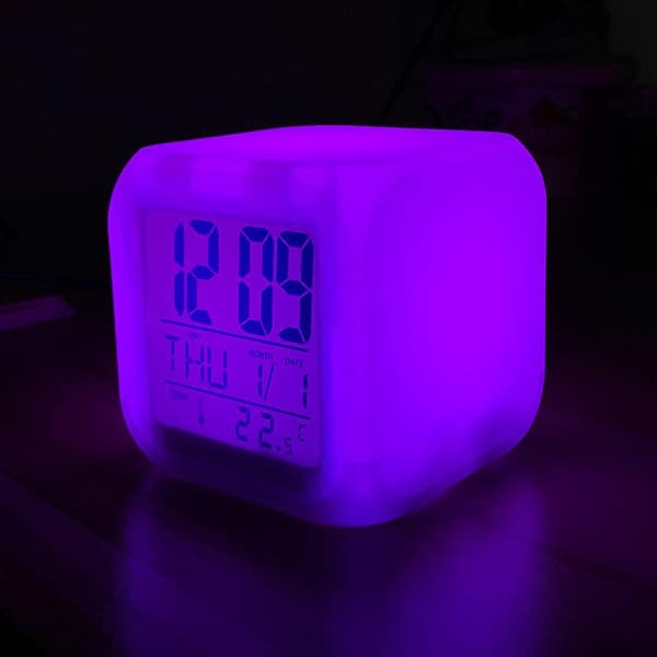 Tecknad digital väckarklocka, led digital display, elektronisk liten väckarklocka för sovrum