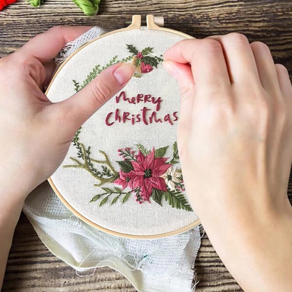 Heltäckande Broderi Korsstygn Präglad Julduk Present Blommig Set