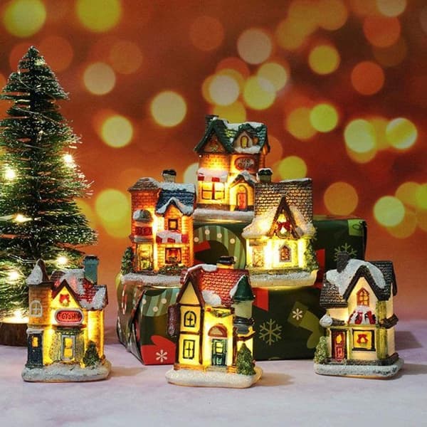Dekorativ julescene med varmhvid LED-belysning.