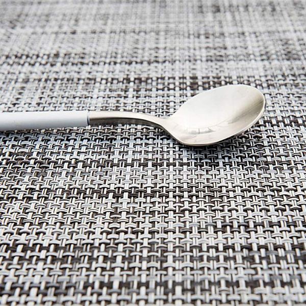 Lämpöä ja tahroja kestävät liukumattomat keittiön pöytäalustat 4 kappaleen setti Pestävä kestävä PVC-pöytäalustat Kudotut vinyylipöytäalustat Harmaa