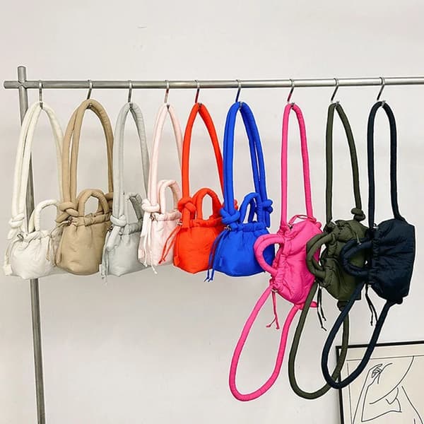 Koreansk mode tyg axelväska mjuk Dacron crossbody väska mini tygväska plånböcker för kvinnor underarmsväskor handväskor och plånböcker Black