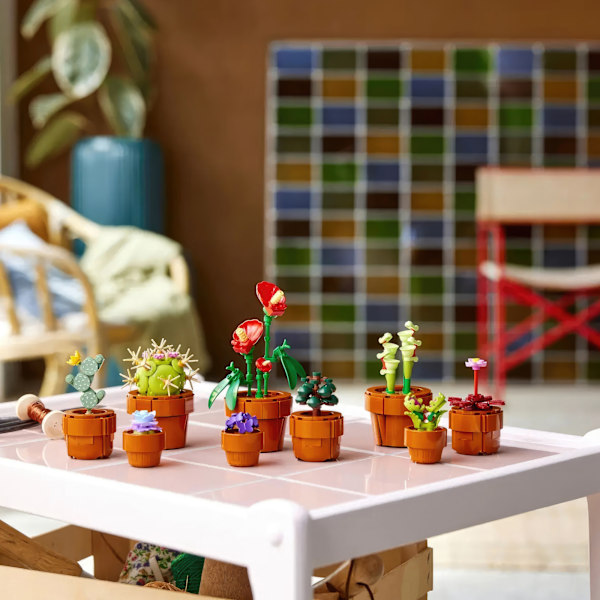 Bygg Ditt Eget Botaniska Utrymme - LEGO Icons Tiny Plants 10329