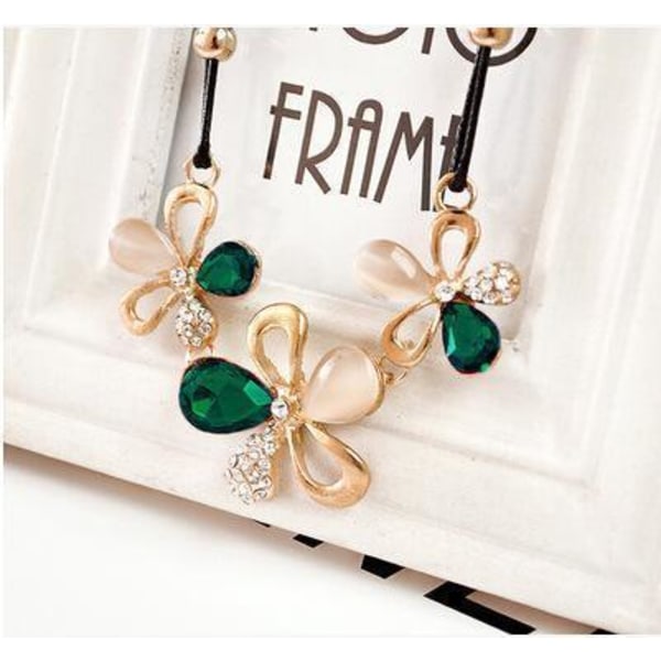 3 flowers diamond necklace 18 K gold plated Green one size