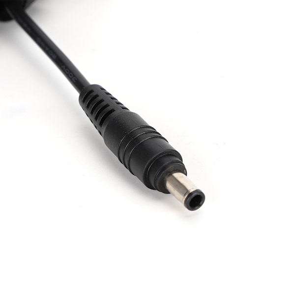 Adapter för Samsung Q1 / Q10 / Q30 / Q35 / X10 / M40 Laptop Tillbehör (100-240V)