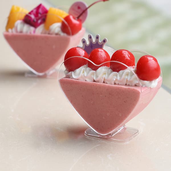 10 st hjärtformade dessertmuggar i plast, 70 ml