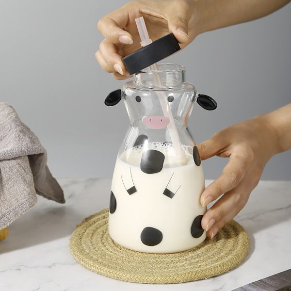 600ML Kreativt Glas Sugrör Mugg Ko Form Glas Mugg med Sugrör