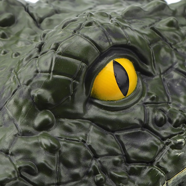 Defensiv Funktion Alligatorhuvud Båt, Hög Simulationsdesign för Kvalitetsmaterial Naturlig Resin och Trädgårdsdammsskydd