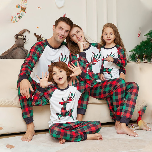 Matchande julpyjamas för familjen Mom 4XL
