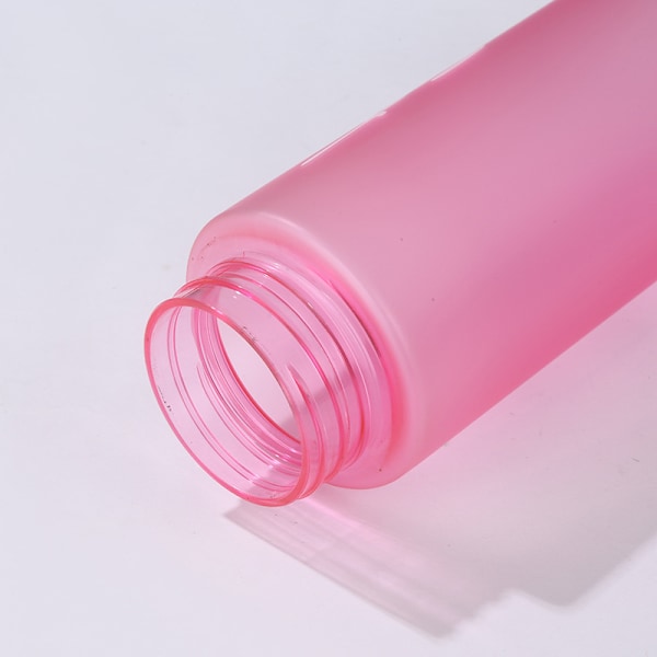Vattensprayflaska Dimsprayflaska Sportvattenflaska för Utomhusvätskebalans 580ml Dricksflaska med Flip-sugrör, för Cykling Klättring Fitness Matte Pink