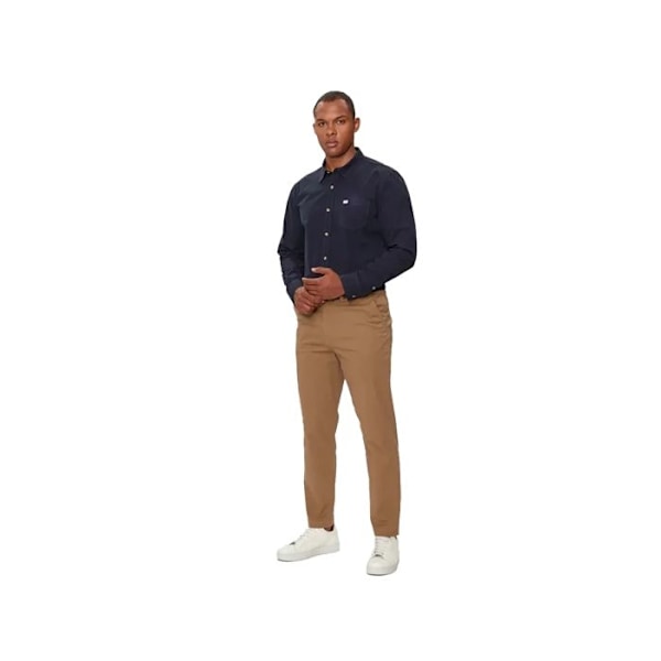 Guess slim pitkähihaisessa paidassa on tasku. vag hav XL