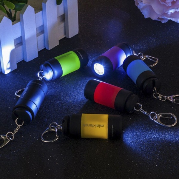 Nyckelring Mini Ficklampa Lila