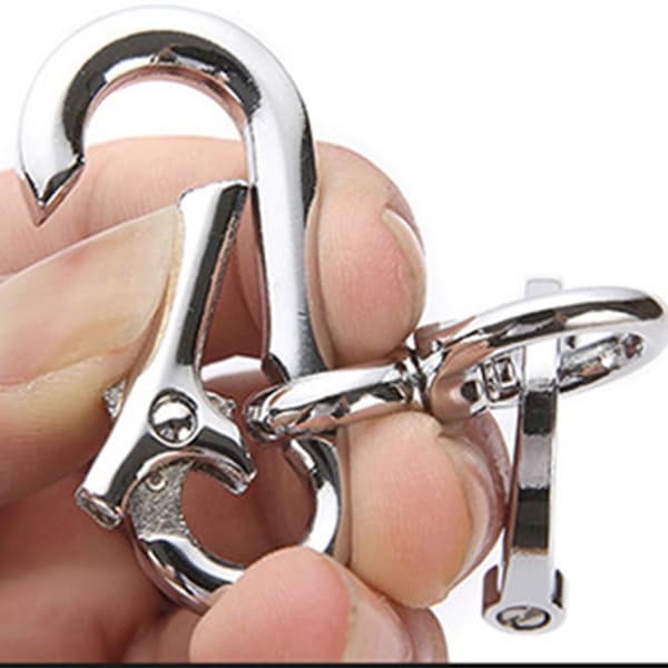 Smidig Kraftfull Nyckelring Silver