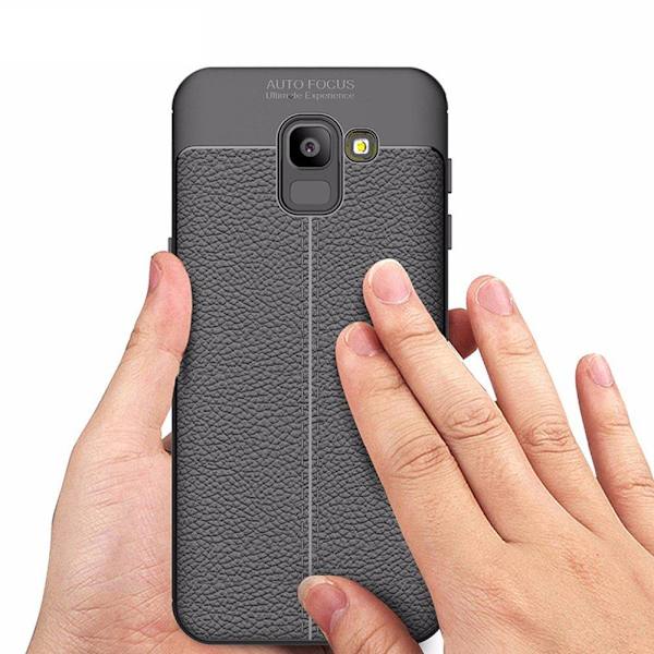 Stilrent Skal från AUTO FOCUS till Samsung Galaxy J6 2018 Röd