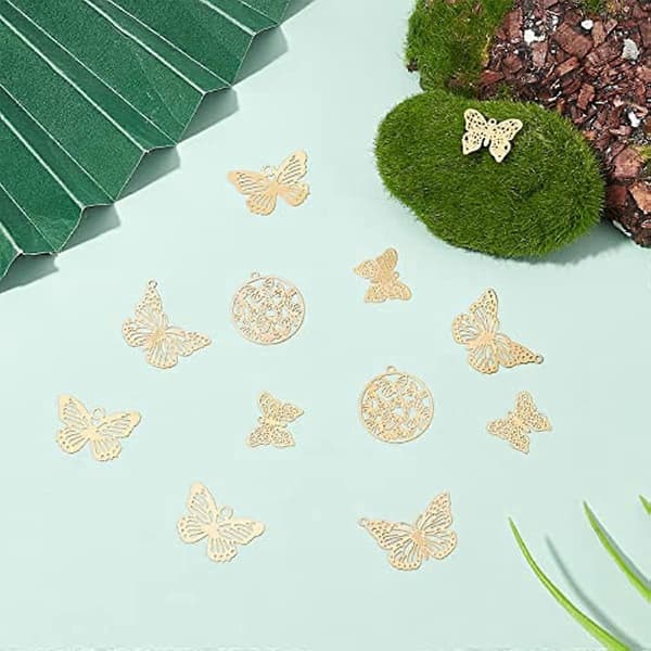 4 stk. 4 stiler rustfritt stål dyrevedheng gullfarge sommerfugl charms for smykkelaging