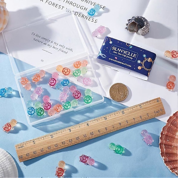 1 Æske 36 stk. Skildpadde Resin Charms Selvlysende Skildpadder Mini 3D Dyr Cabochons Sommer Ocean Hawaii Skildpadde Flatback Charms til Udsmykning Scrapbooking