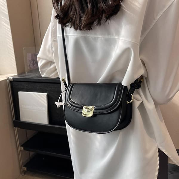 Axelväska Mini Pu Koppling Väska Dam Mode Handväska Solid Färg Sadelväska Plånbok black