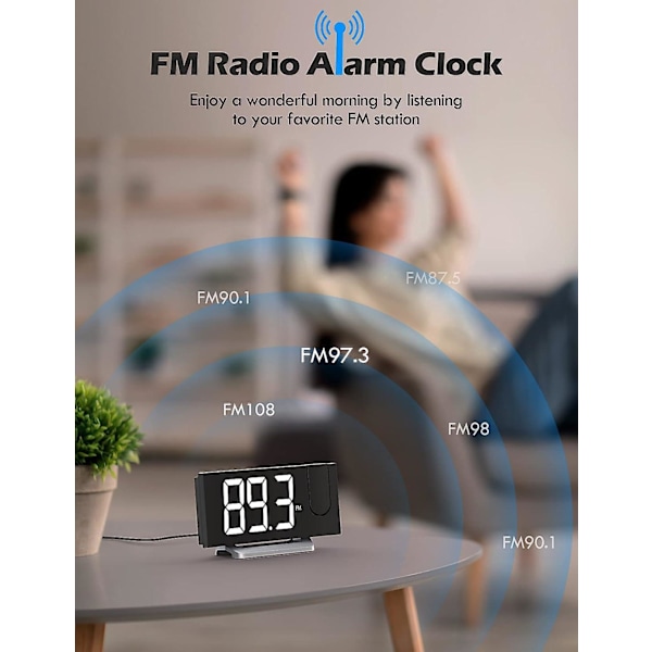 Väckarklockor för Sovrum, Multifunktionell Klocka med FM-Radio & Projektion, 0-100% Dimmer & Radio Volym, Böjd Skärm, Dubbla Alarm, USB-Laddare, Cr White