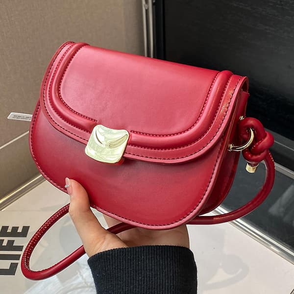 Axelväska Mini Pu Clutch Väska Dam Mode Handväska Solid Color Sadelväska Plånbok red