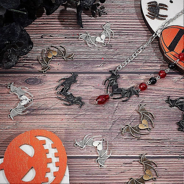 1 ASK 30 STK Svarta Bat-Kopplingsberlocker Hjärtberlocker Halloween Gotisk Vampyrvinge Dubbla Öglor Silver Brons Svart Länkberlock Bulk för Smyckestillverkning