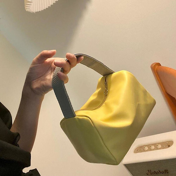 Kosmetiikkalaukku Matka Vedenpitävä Säilytyslaukku Karkkivärinen Laukku, Valmistettu TPU:sta yellow