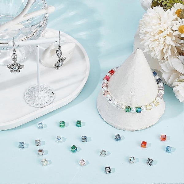 1 Eske 200 stk Blandede Farger 6MM Firkantede Glassperler Kube Krystallperler Klare Løse Fargerike Fasetterte Transparente Avstandsperler for Smykkelaging Perlesortiment