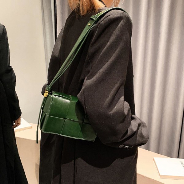 Naisten kudottu pehmustettu laatikkomallinen olkalaukku, PU-nahkainen olkalaukku, muodikas käsilaukku, naisten clutch-laukku. green