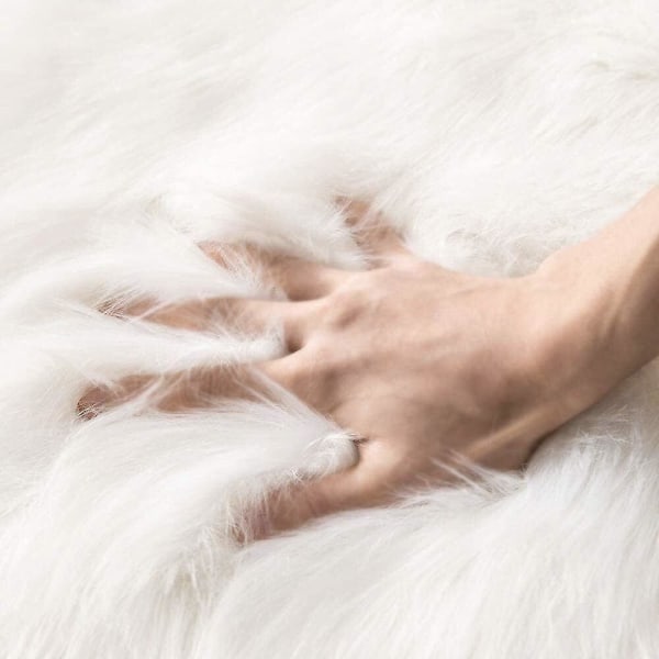 Superblødt, fluffy gulvtæppe, ovalt tæppe i imiteret pels White 50*80cm