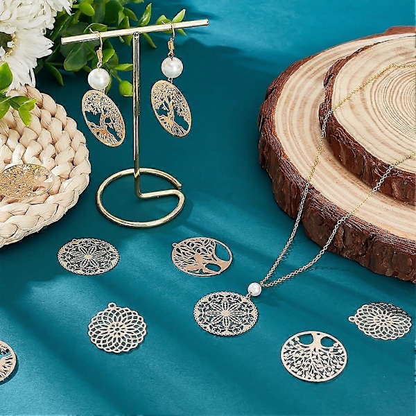 36 st Filigran Charm för Smyckestillverkning 6 Stilar Mässing Livets Träd Hängsmycken Filigran Blom Charm Graverade Metallprydnader för DIY Örhängen Armband
