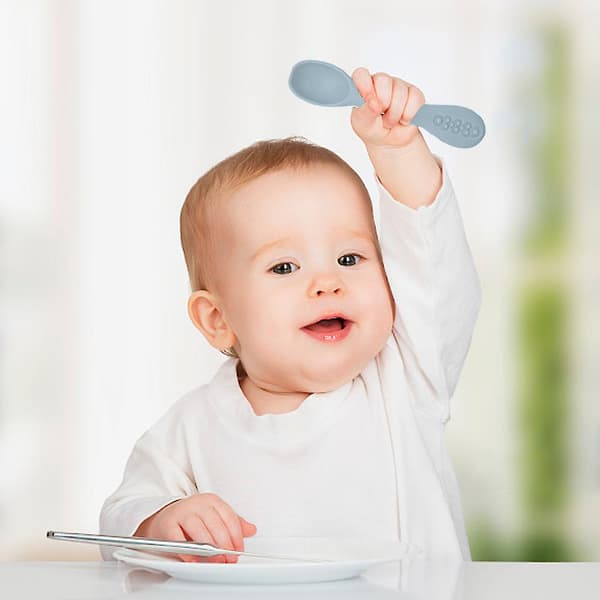 3 sæt baby silikone rispasta skeer, bløde skeer til spisning og træning kan bides i style1