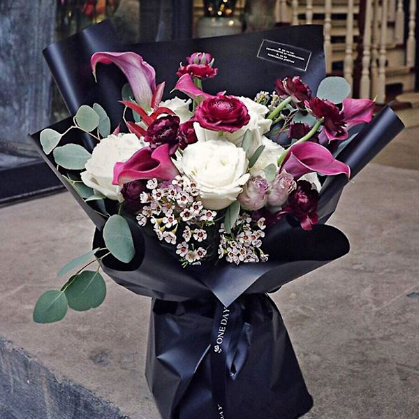 Blomsterindpakningspapir i koreansk stil, blomsterbuket gaveindpakningsmaterialer, flere farver, 20 stk. (sort)