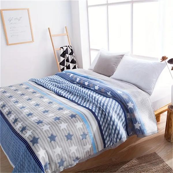 1 stk. Blødt og Hyggeligt Stjerneprint Flanelltæppe til Seng, Rejse, Sofa, Kontor og Boligindretning - Perfekt Gave til Drenge, Piger og Voksne 200x230cm