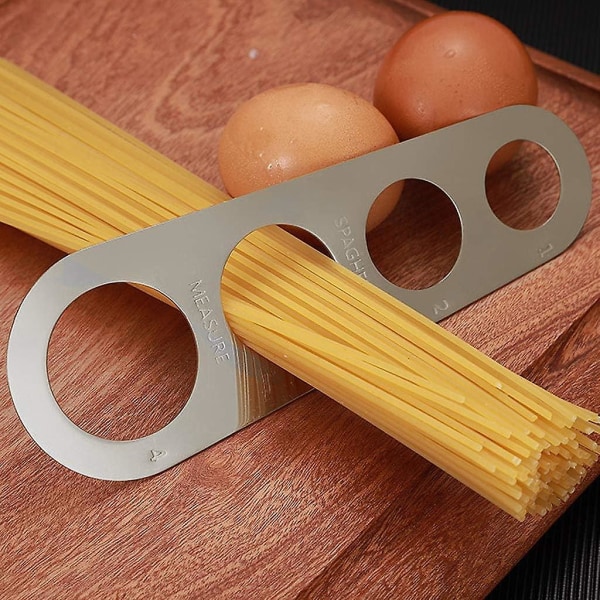Spaghettimätare, köksredskap för att mäta spaghettimängd med 4 mäthål (mäter upp till fyra vuxna portioner)