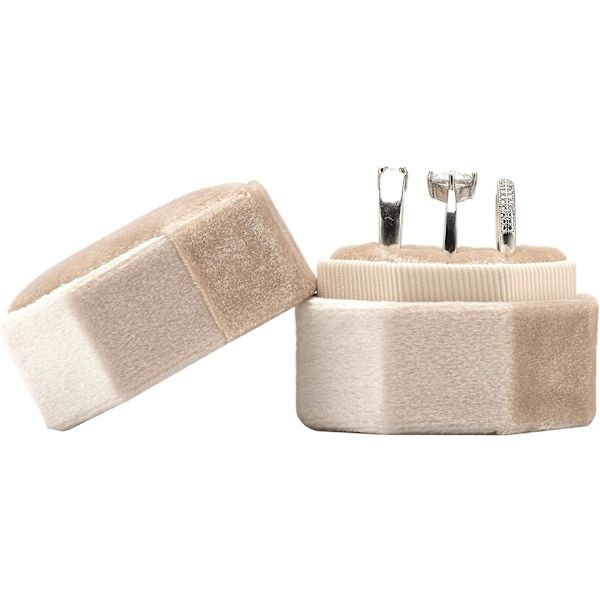 Samansuuntainen kahdeksankulmainen samettinen sormusrasia, 3 paikkaa häätilaisuuteen, kosintaan, kihlauksen, syntymäpäivälahjaksi (beige)