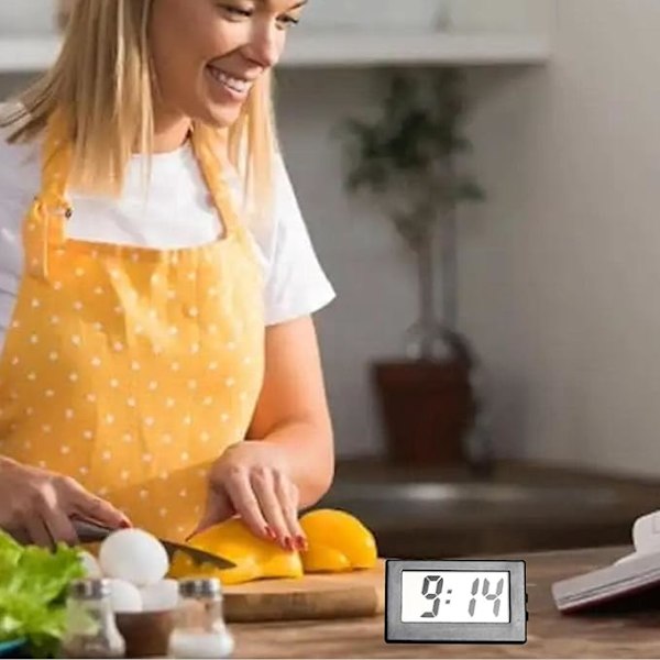 Liten digital klocka inget tickande elektrisk väckarbordsklocka LCD liten batteridriven digital klocka skrivbord