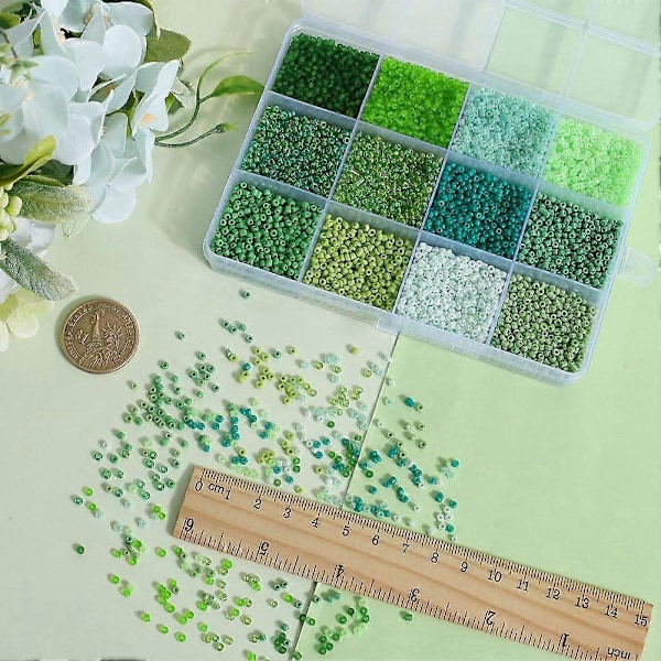 1 Æske 9600 stk. Grønne glasperler, 2 mm små ponyperler i løs vægt, forår, St. Patricks dag, glasperler, taljeperler, mini afstandsstykke perler f