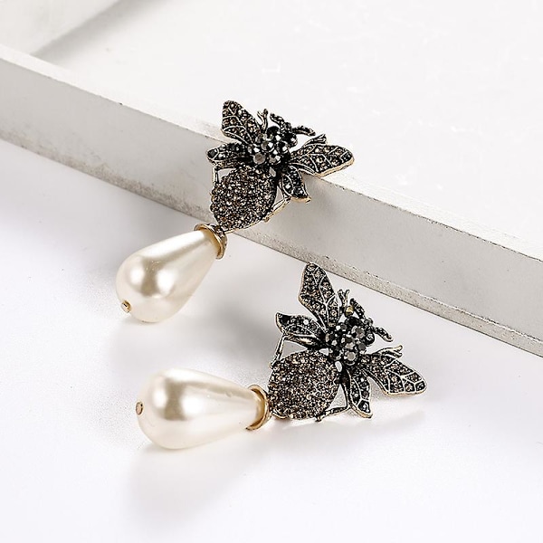 Insektserie Legering Diamant-inlagda Små Bi-örhängen Retro Pärla Temperament Kvinnliga Örhängen Drop Örhängen
